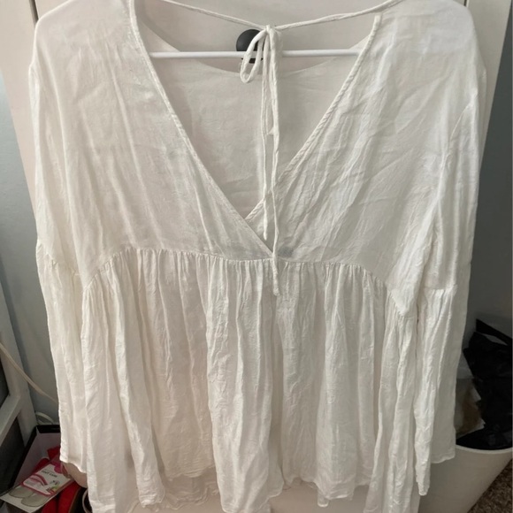 NWOT Walter Baker flowy top - Picture 2 of 3